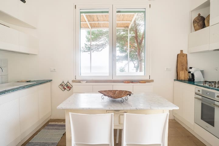 LiFunni, Stunning villa, Pool, Sea access, 14p gallery image 4