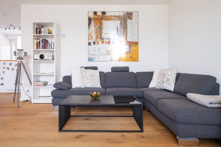 Awesome Penthouse with Roof Terrace gallery image 2