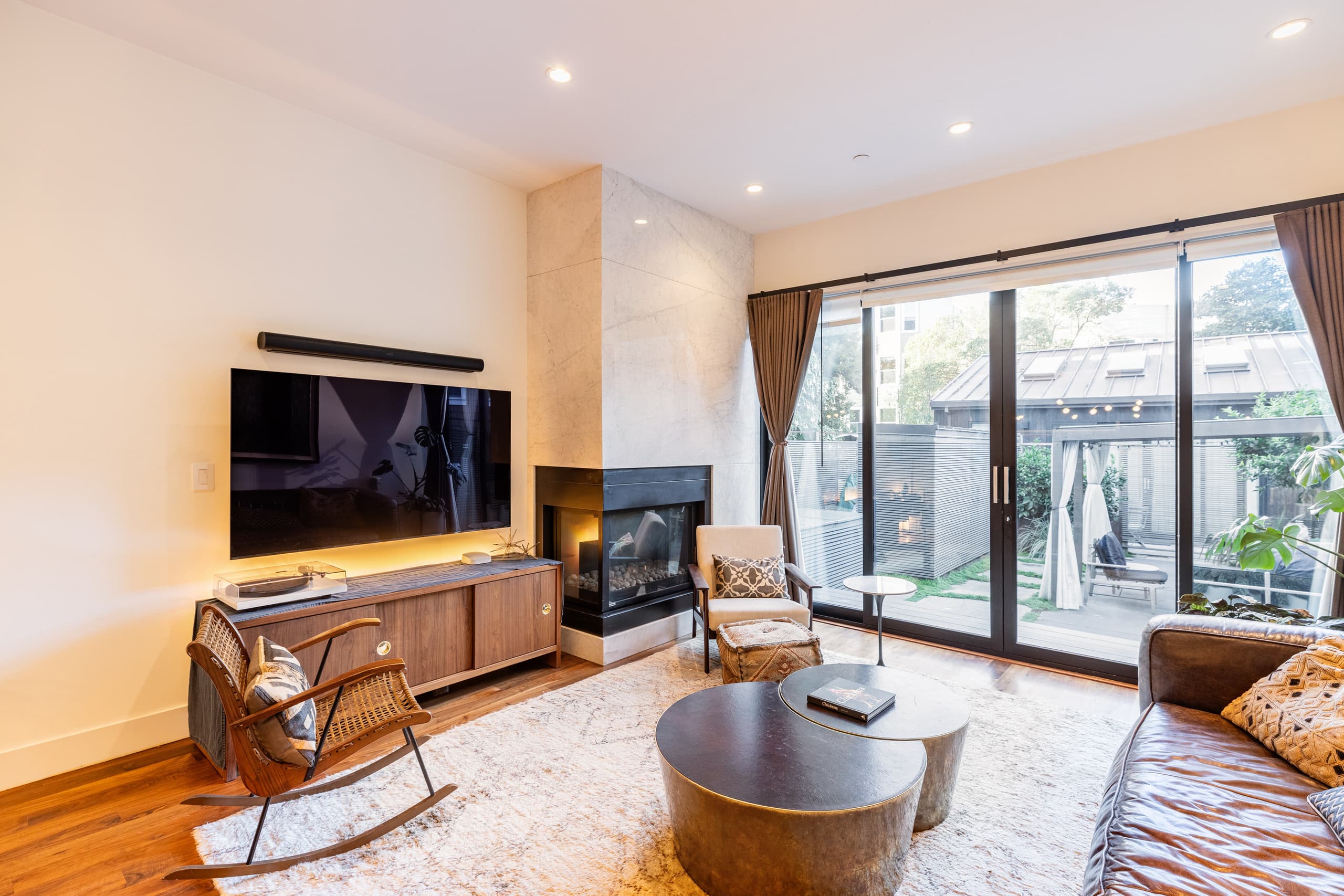 Townhouse in San Francisco · ★4.92 · 3 bedrooms · 3 beds · 2.5 baths - Image 3