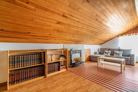 Anuncio de Airbnb popular: Attic in Poio Pontevedra Rias Baixas en Poio