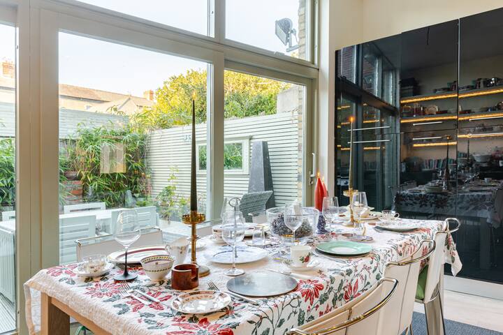 Architect’s Dublin City ,Central heritage home . gallery image 3