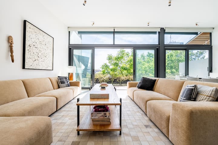 3BR Penthouse Oasis – Best Location in La Roma