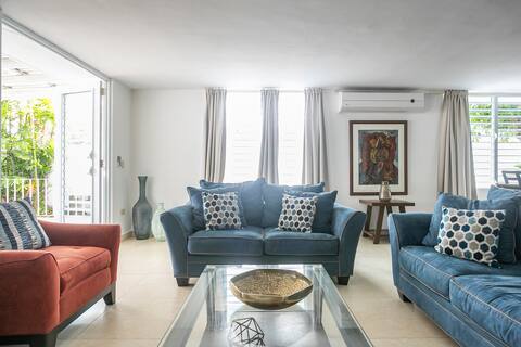 Super comfortable Family Home w/ private pool