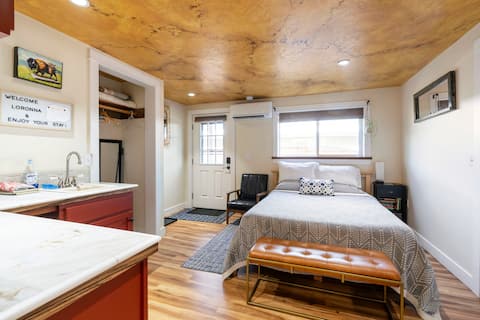 Westmoreland Studio, modern & private