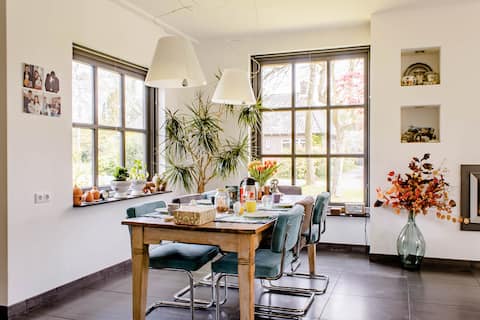 Rural spacious private room for 4 people