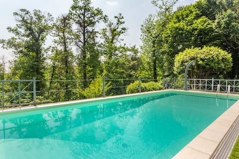 The House in the woods "ai Cappuccini" with swimming pool
