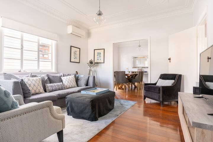 5 Bedroom House, CBD/New Farm, A/C, 4 Carparks gallery image 3