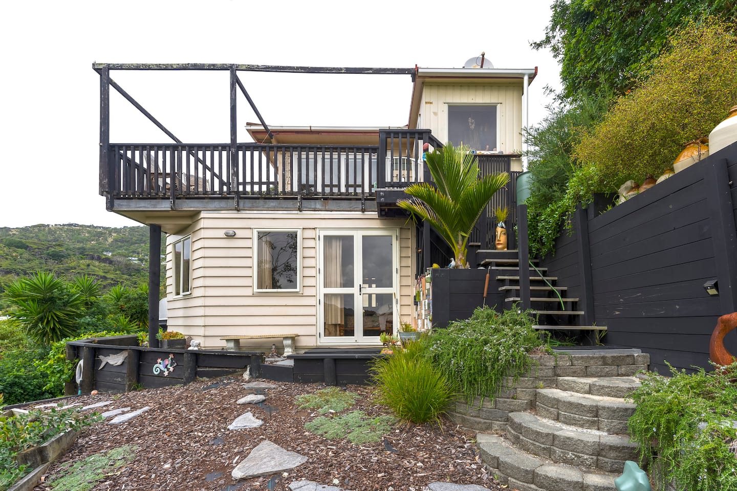 Piha - Peaceful & Private 1