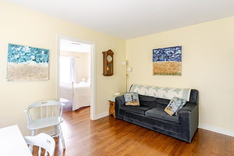Successful Airbnb property: Lighthouse on Lincoln in Niagara