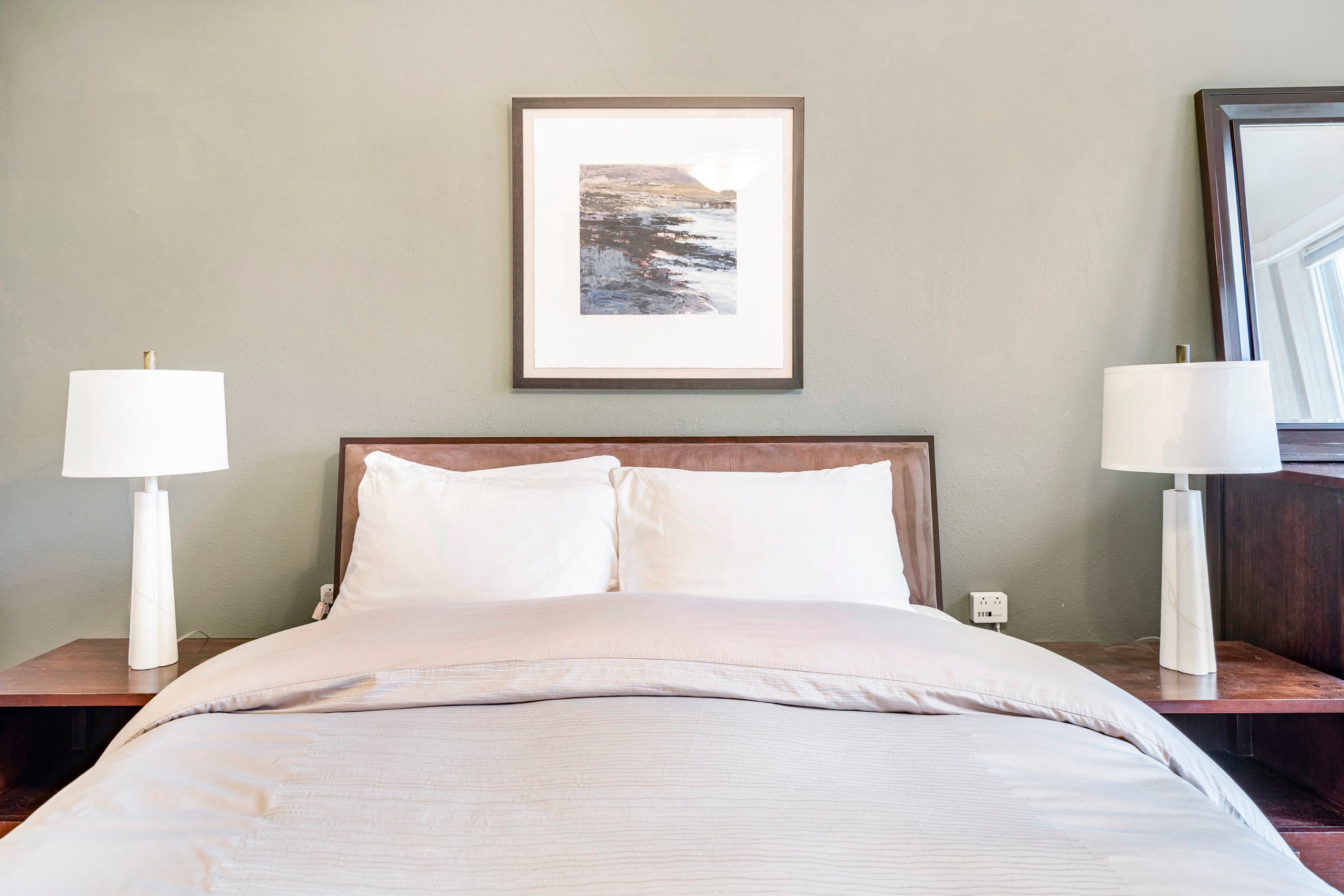 Condo in San Francisco · ★4.97 · 3 bedrooms · 3 beds · 1 bath - Image 17