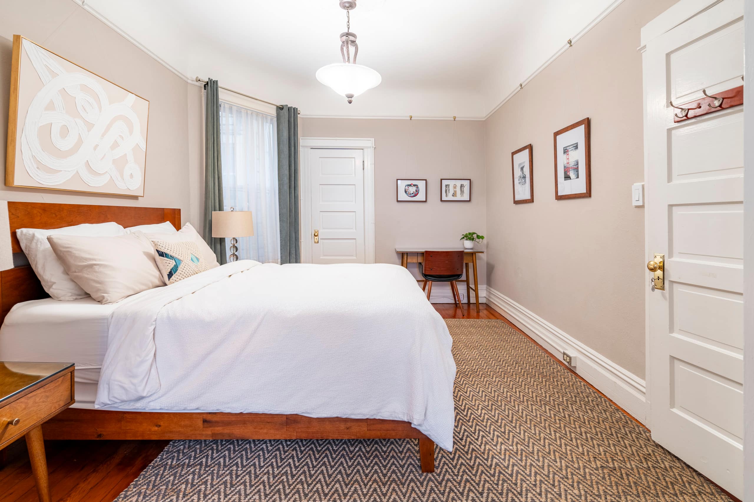 Condo in San Francisco · ★4.97 · 3 bedrooms · 3 beds · 1 bath - Image 10