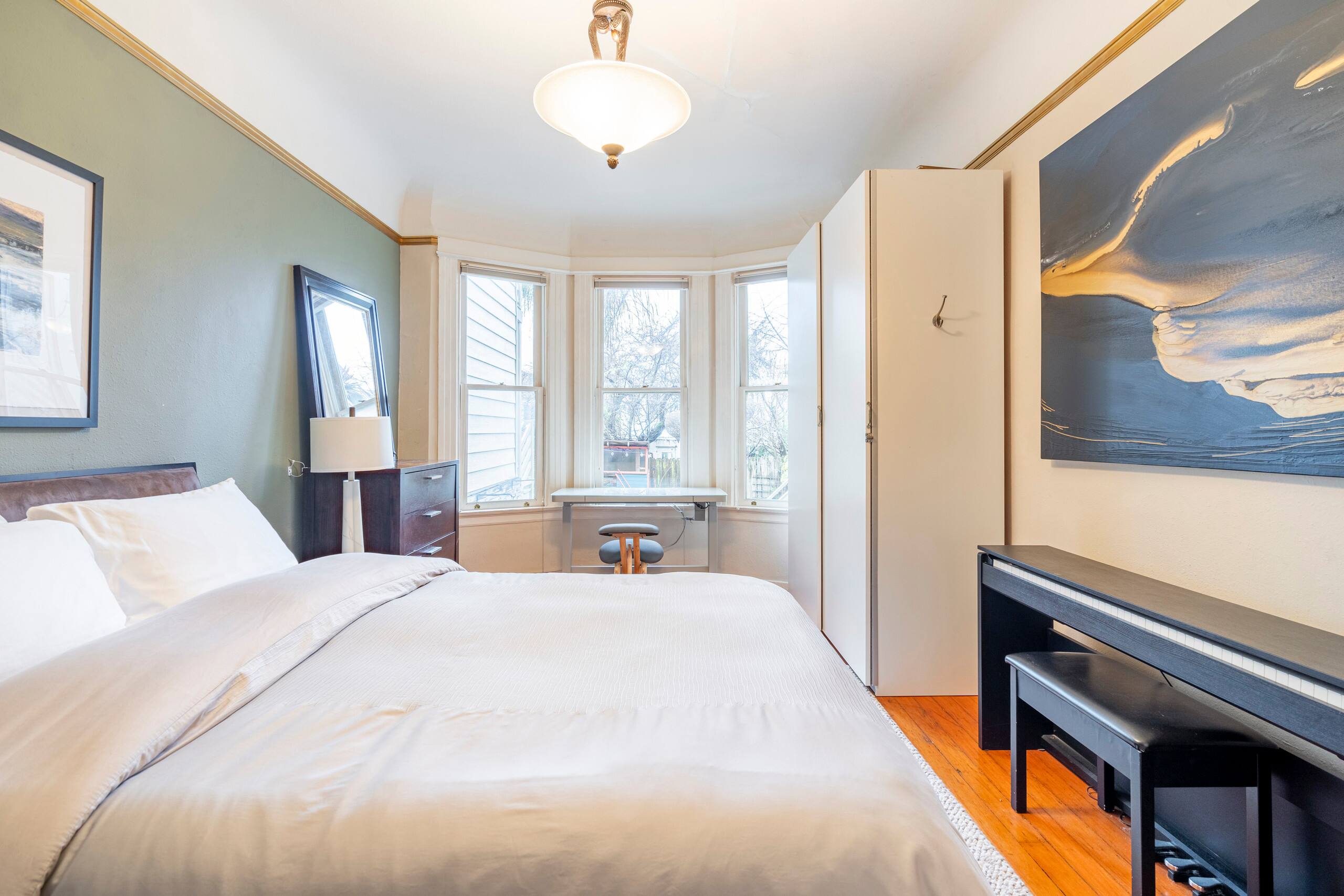 Condo in San Francisco · ★4.97 · 3 bedrooms · 3 beds · 1 bath - Image 16