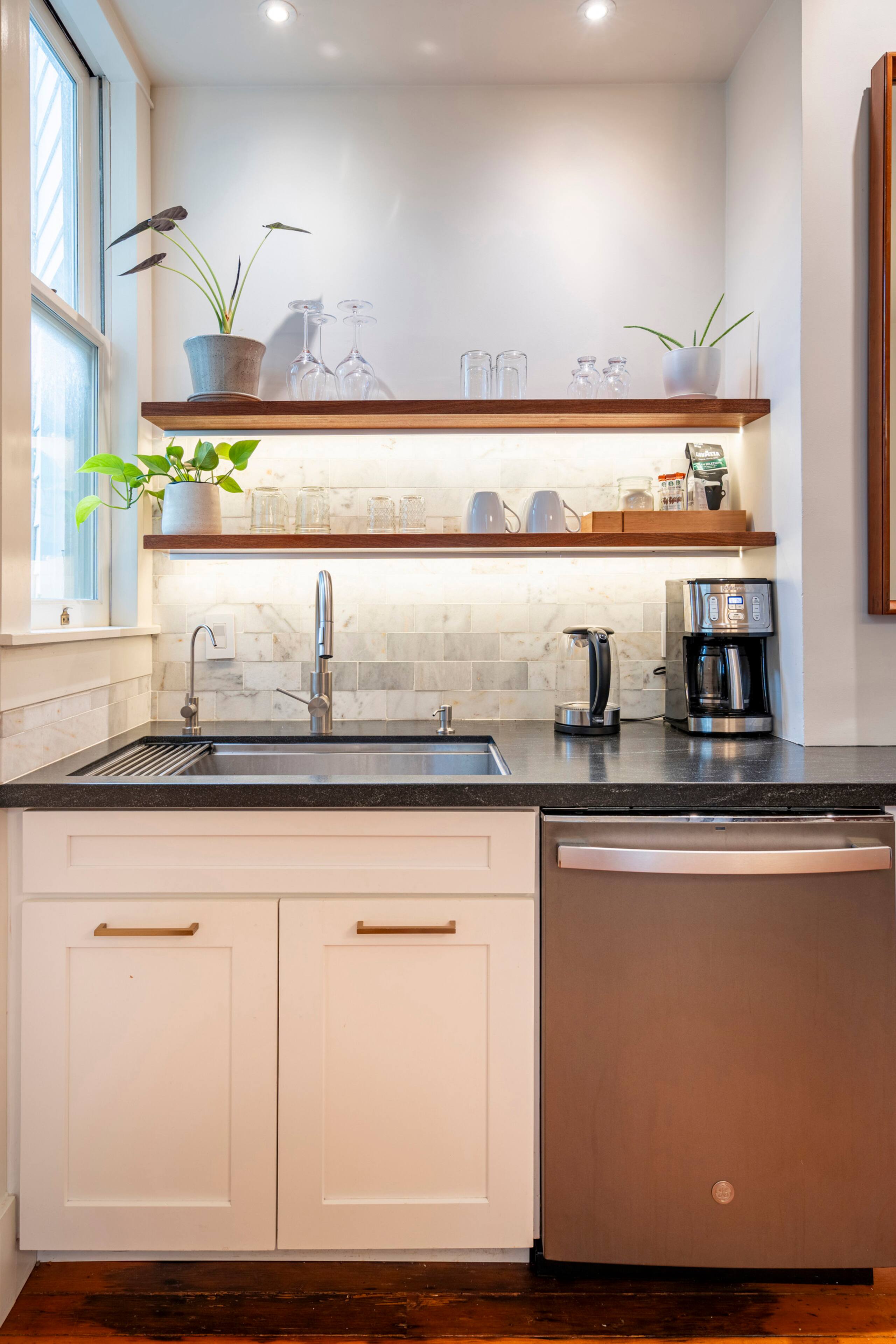 Condo in San Francisco · ★4.97 · 3 bedrooms · 3 beds · 1 bath - Image 5