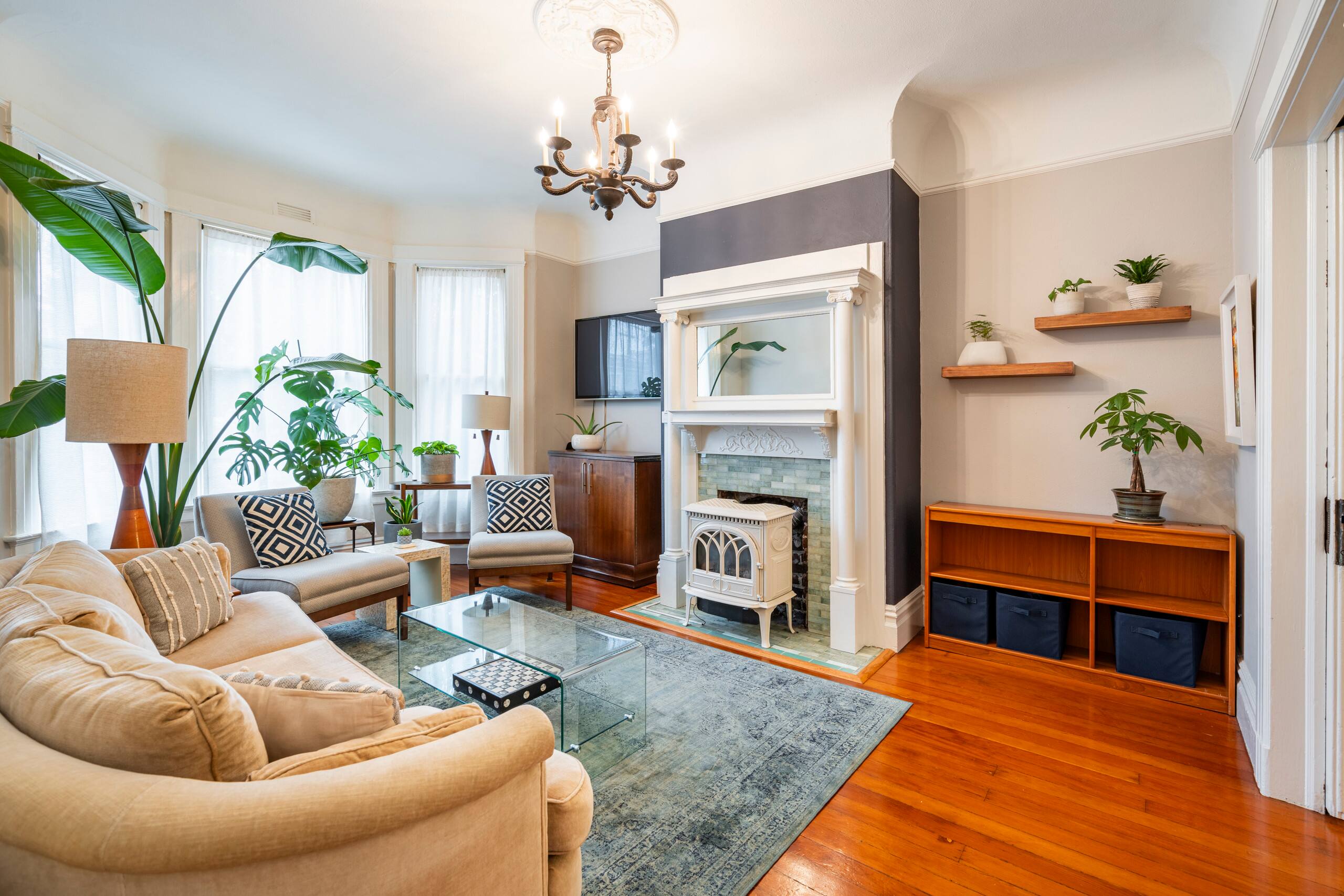 Condo in San Francisco · ★4.97 · 3 bedrooms · 3 beds · 1 bath - Image 3