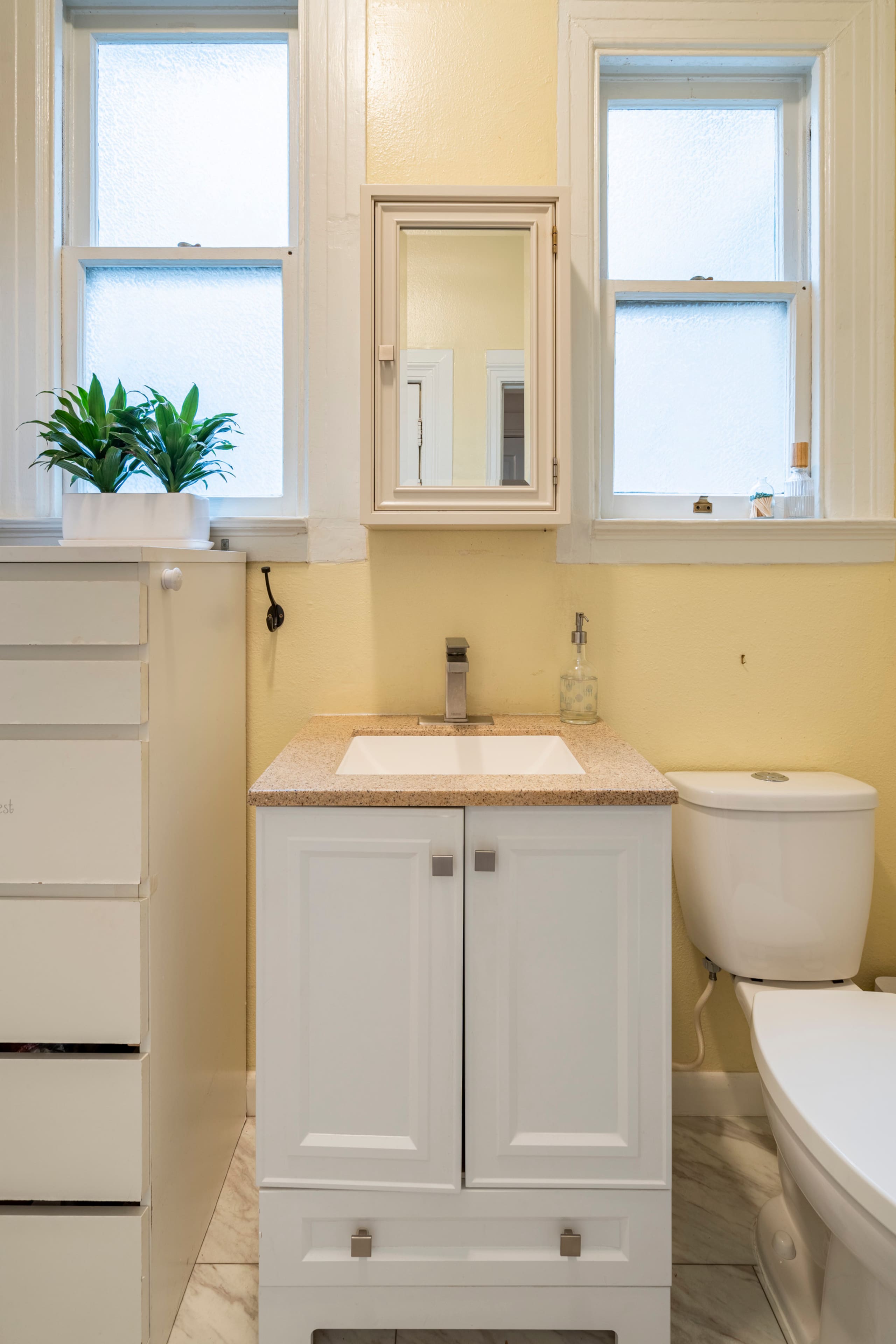 Condo in San Francisco · ★4.97 · 3 bedrooms · 3 beds · 1 bath - Image 20