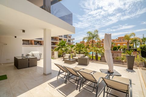 Luxury Beachfront - Pool/Spa/Gym