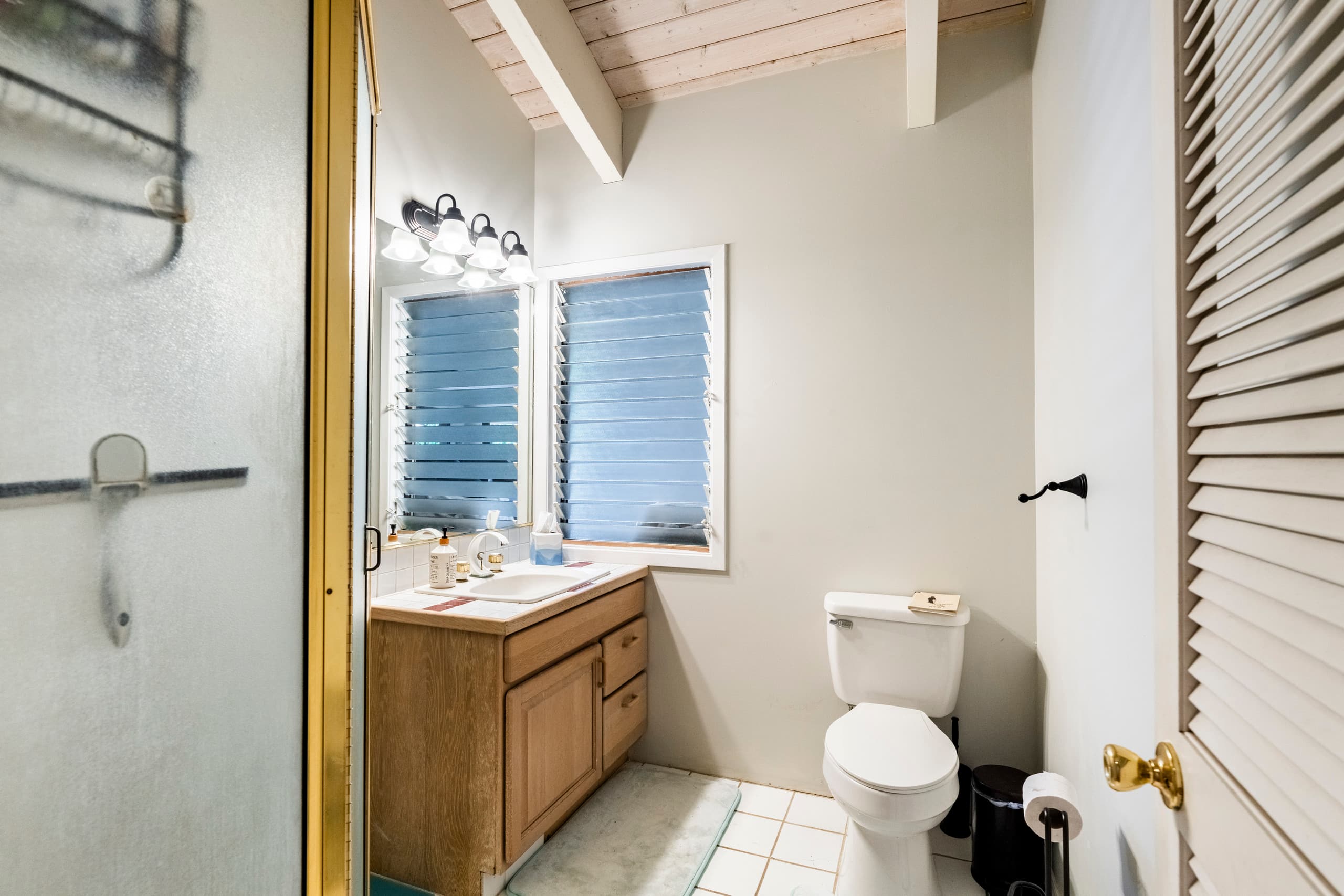 Affordable and ideal location - Photo 13