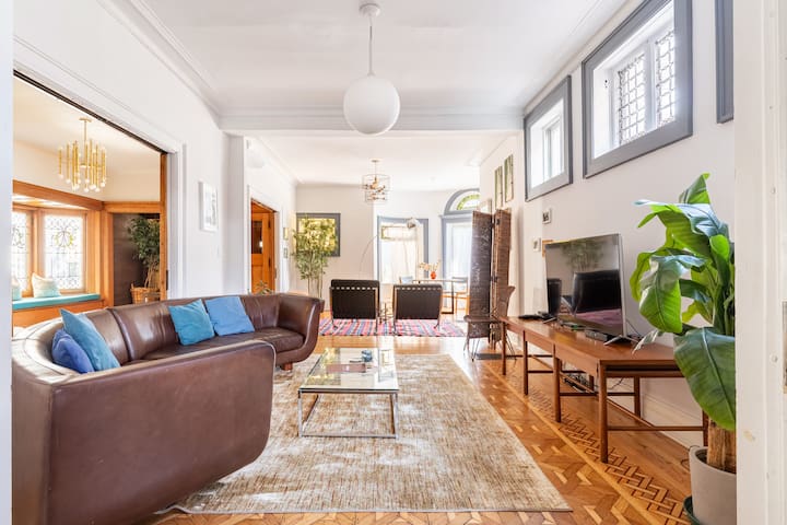 Come Together in This Vibrant Restored Mansion near Wrigley