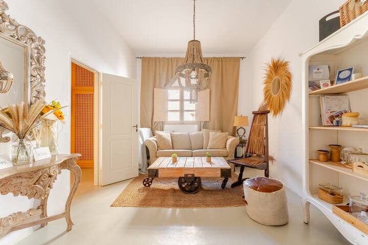 Rock Villas Complex| Castle View | Pool & Hot Tub gallery image 2