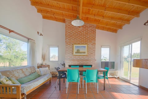 Propiedad de Airbnb exitosa: Chacra Santa María - Country House en Partido De Monte