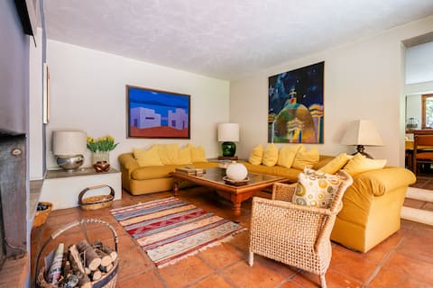 Beautiful Home in the Center of Avandaro