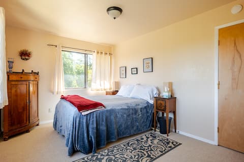 Tranquil orchard suite with view