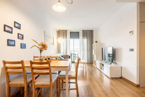 Top Airbnb: Holidays apartment in luxury complex.Wifi/Parking. in Cambrils