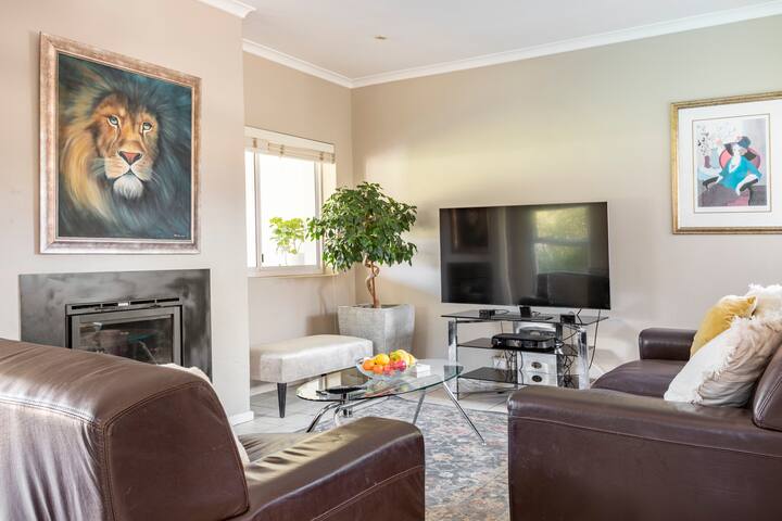 Dream Holiday on Erinvale Golf Estate in Cape Town gallery image 4