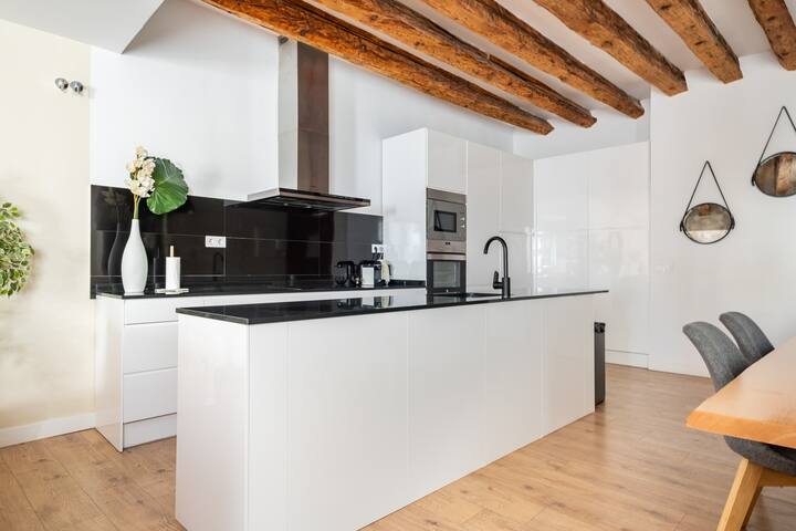 SANTA ANA 4 Bdr, 3 bath, gallery image 4