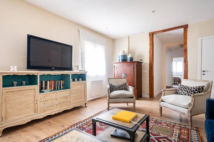 SANTA ANA 4 Bdr, 3 bath, gallery image 5