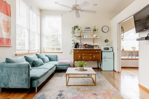 Treetop View Apartment in Charming Candler Park Bungalow