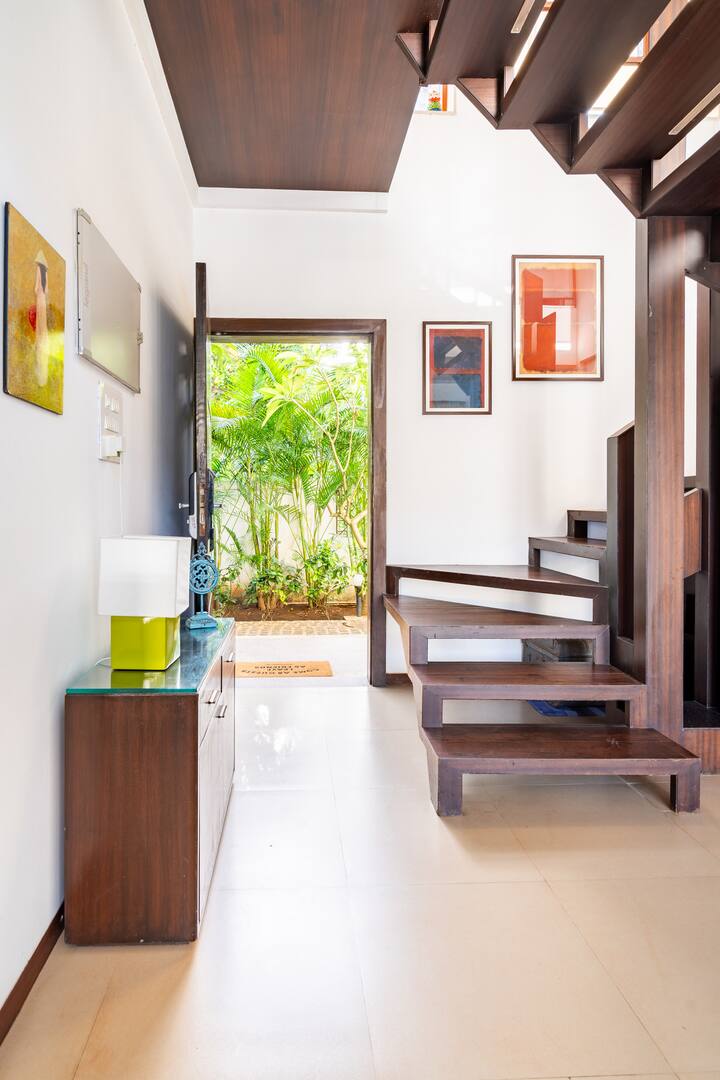 Living room image 3