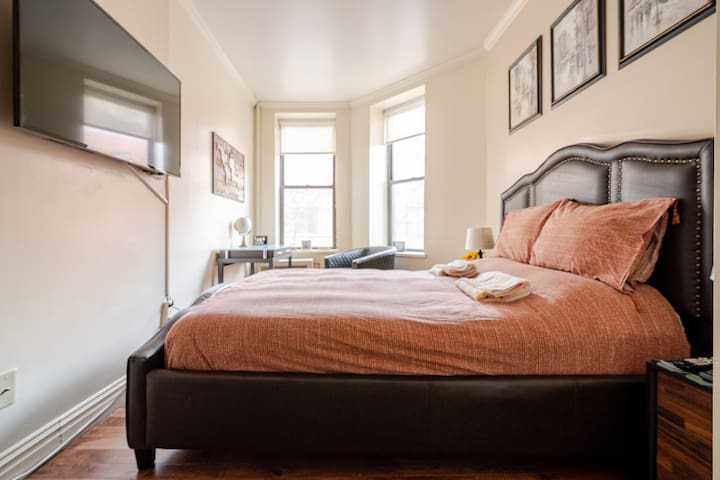 ALL new modern apartment of 2 bedroom NYC style!❤️ gallery image 3