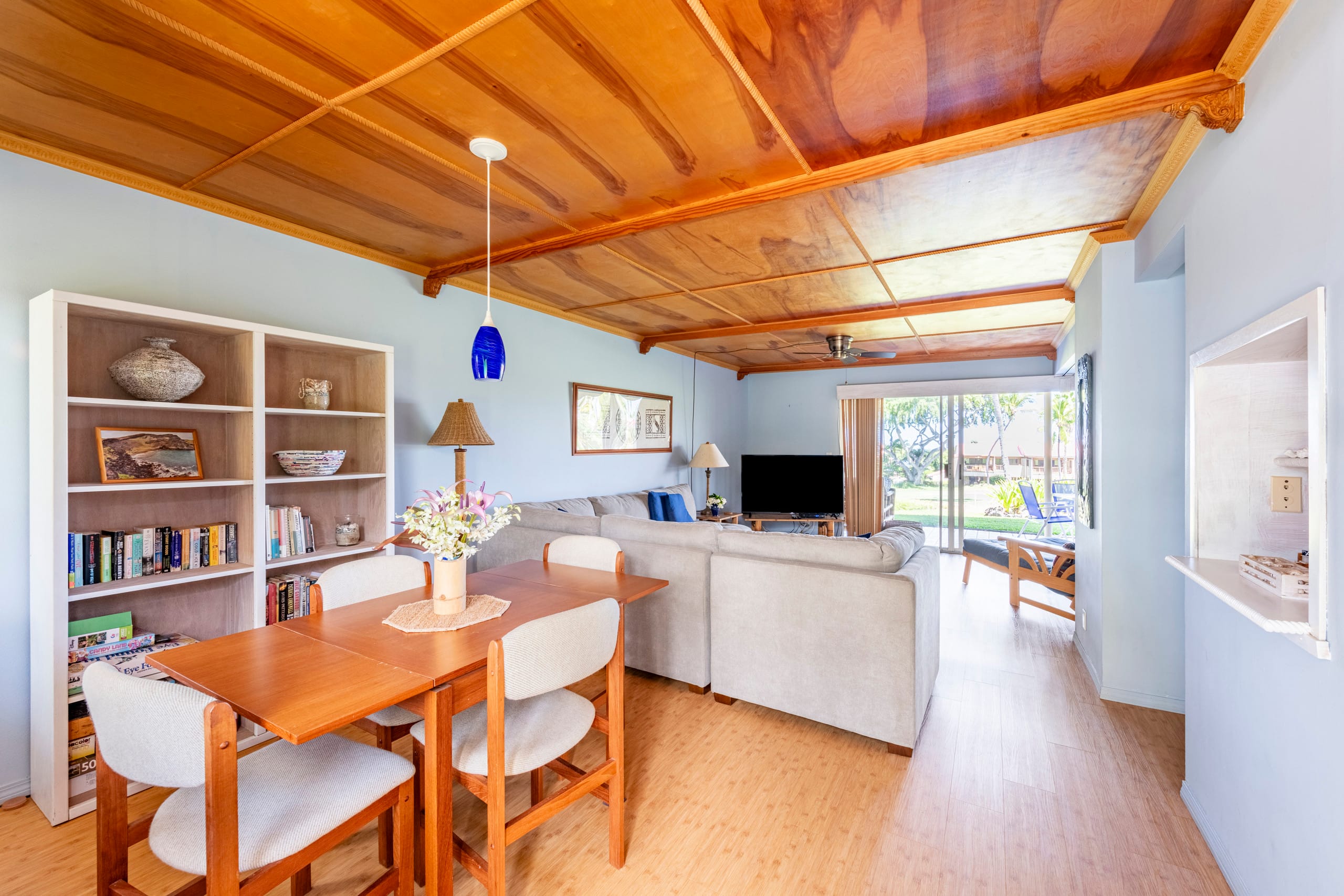 Condo in Kailua-Kona · ★4.86 · 1 bedroom · 2 beds · 2 baths - Image 11