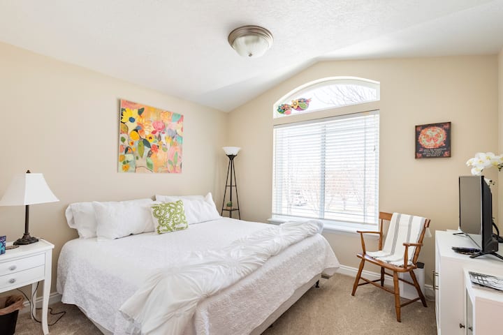 Mooie King Bedroom Suite