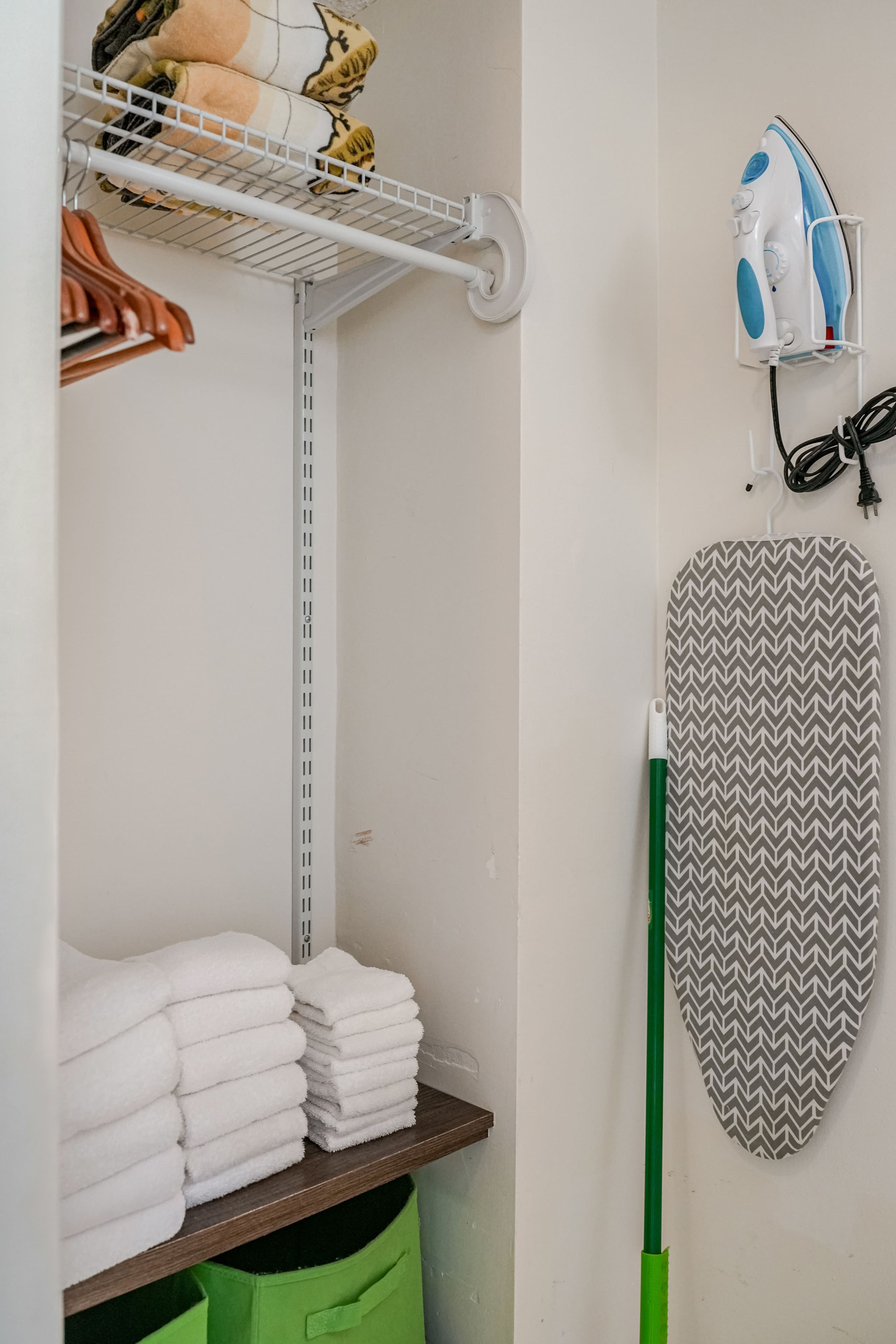 Condo in Honolulu · ★4.45 · Studio · 1 bed · 1 private bath - Image 3
