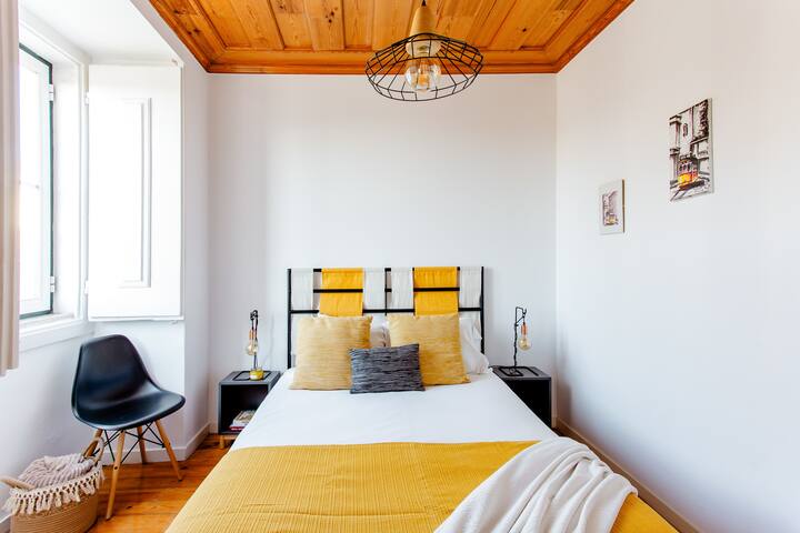 Rustic City View Apartment with Loft Attic gallery image 3