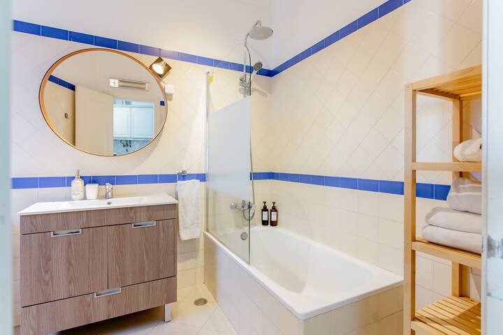 Rustic City View Apartment with Loft Attic gallery image 5