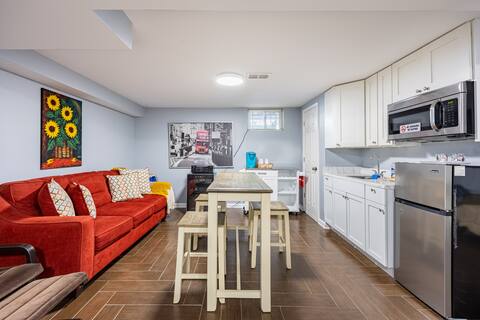 Private Basement Apartment-Adults only