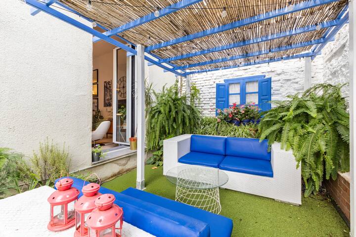 The loft at RetiroPark with private patio gallery image 5