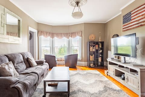 Amazing Views!  Perfect Location. Loft style feel.
