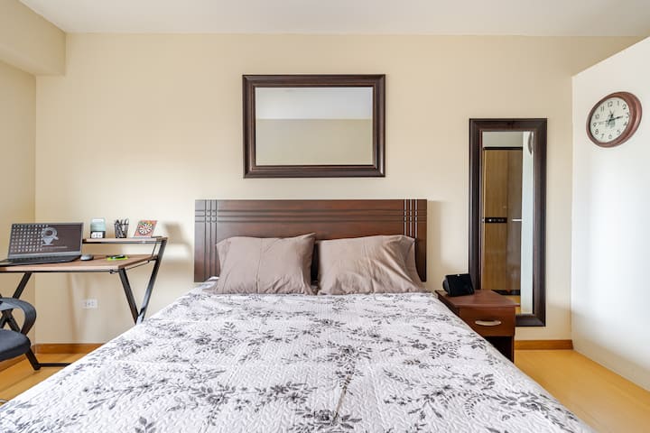 Საწოლი 152 × 203 სმ