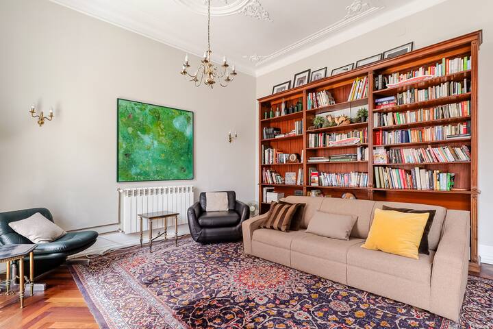 Space & tradition in Lisbon with air conditioning