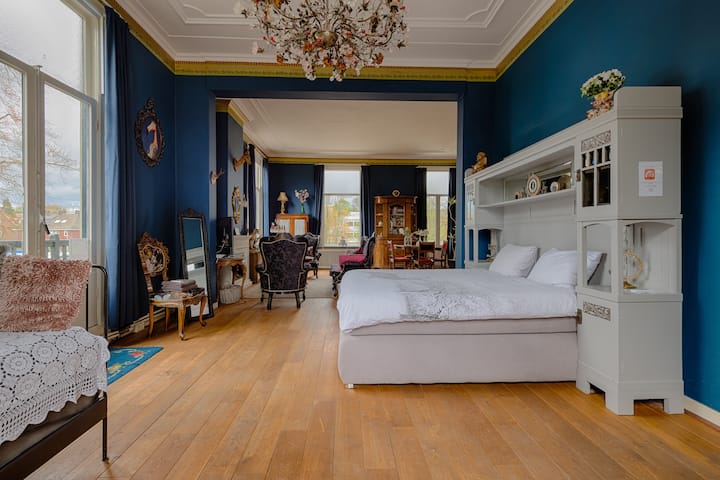 Large stylish studio in 19th century mansion