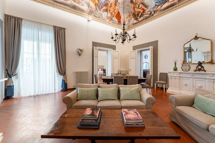 Palazzo D’Ambra Presidential Suite Apartment