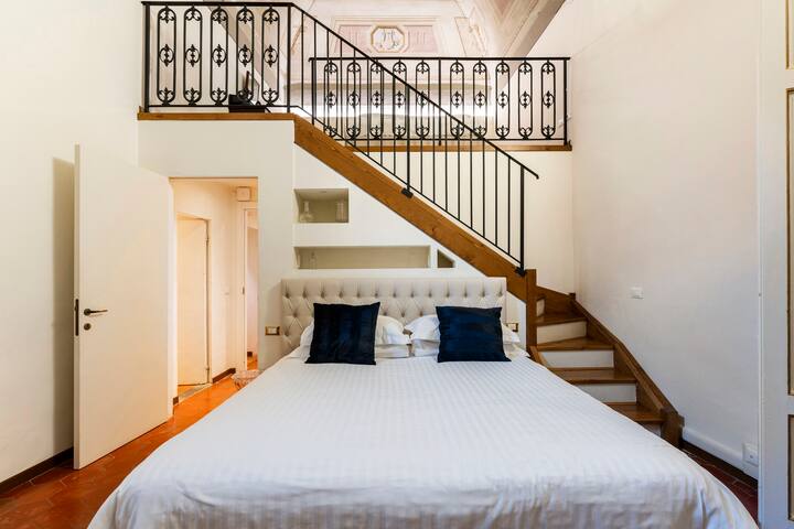 Palazzo D’Ambra Presidential Suite Apartment gallery image 4