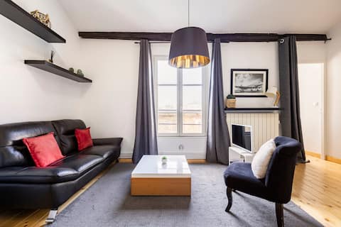Top performing Airbnb: ON THE ROOFTOPS OF PLACE STANISLAS in Nancy