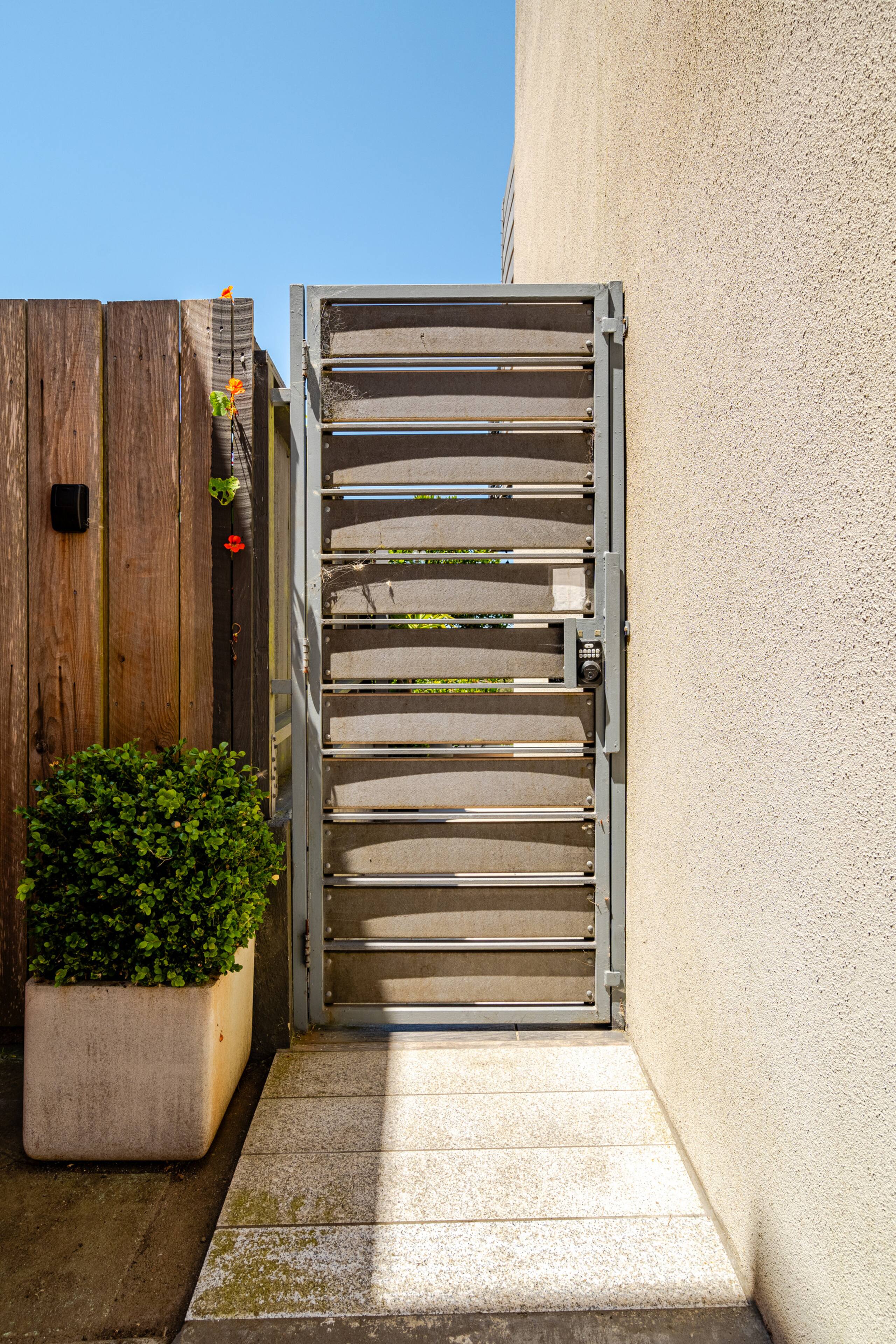 Home in San Francisco · ★4.89 · 2 bedrooms · 3 beds · 1 bath - Image 6