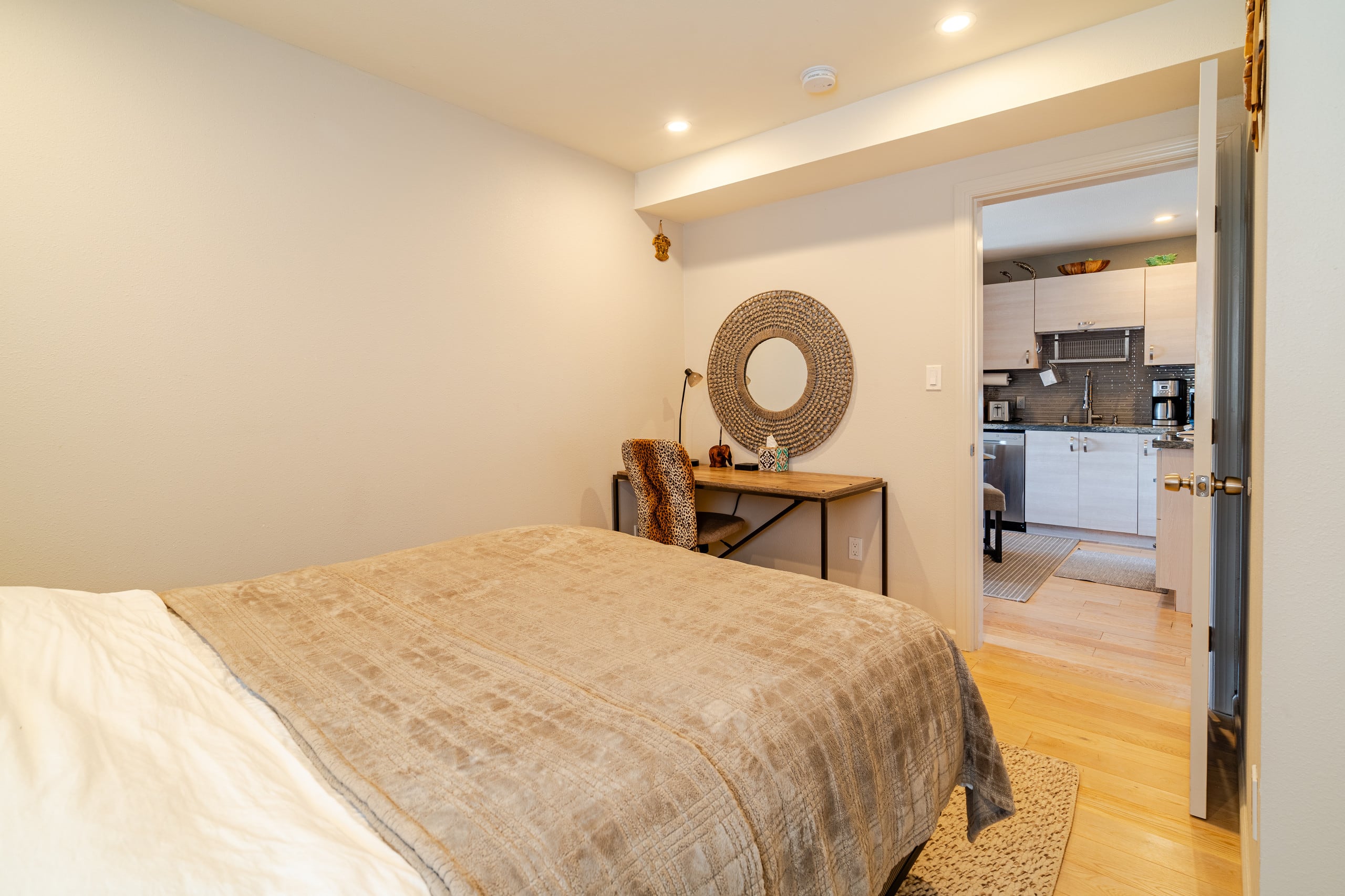 Home in San Francisco · ★4.89 · 2 bedrooms · 3 beds · 1 bath - Image 29