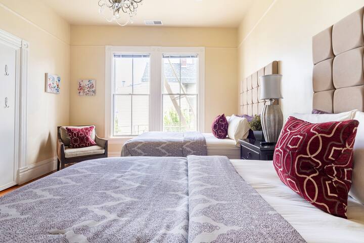 The Painted Man- SF Historic Victorian Mansion gallery image 5